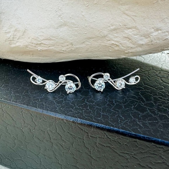 MELODY EAR CLIMBERS WITH SIMULATED DIAMONDS - WHITE SILVER - Picture 3 of 4